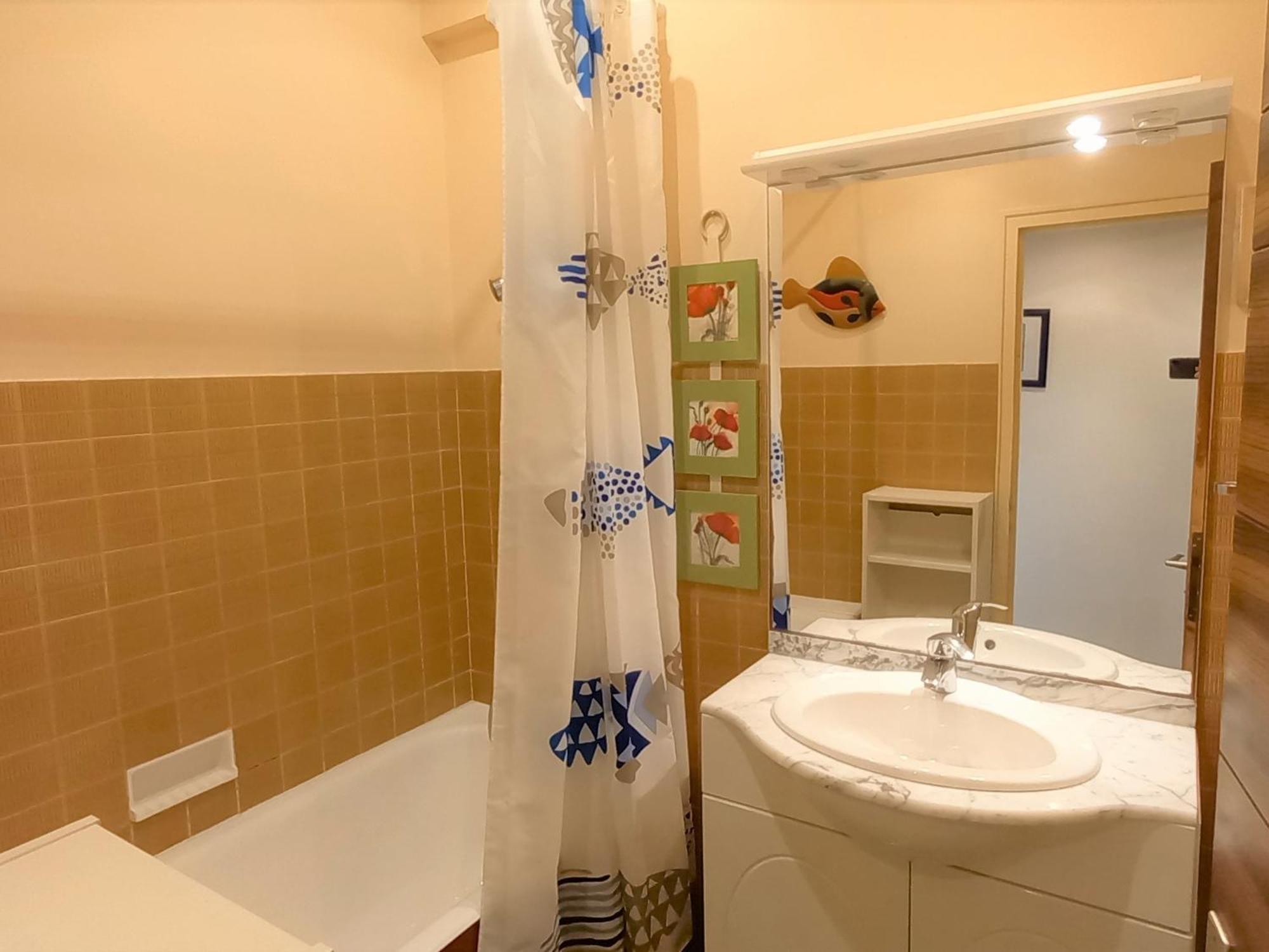 Charmant Pavillon A Saint-Jean-De-Monts: 2 Chambres, Proche Plage, Foret Et Commerces, Jardin Clos - Fr-1-323-259 Екстер'єр фото